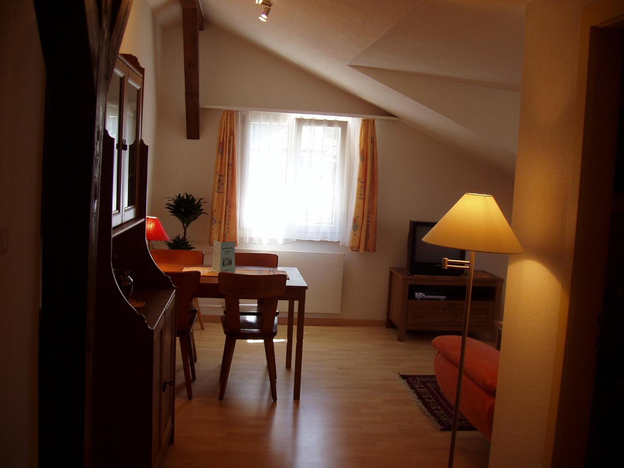 Hotel Sternen Sisikon ภายนอก รูปภาพ